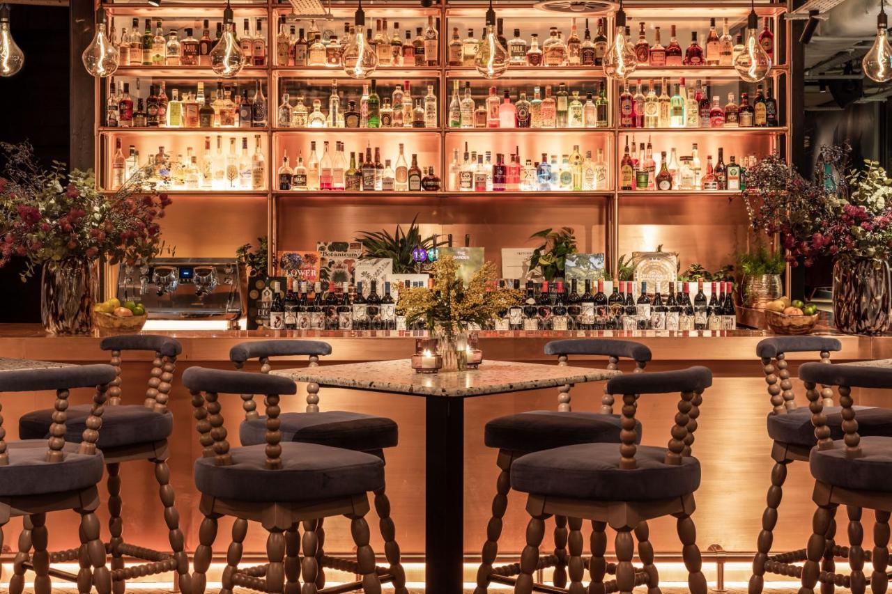 Virgin Hotels Эдинбург Экстерьер фото The bar at the London Edition